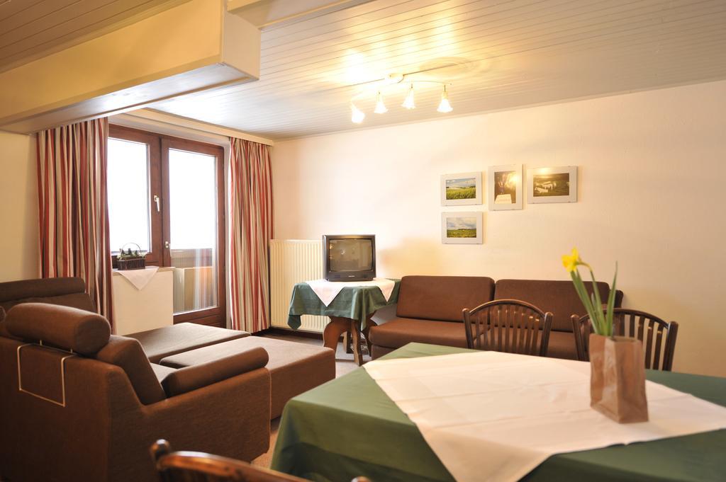 Apparthotel Restaurant Steiners Eben Im Pongau Quarto foto