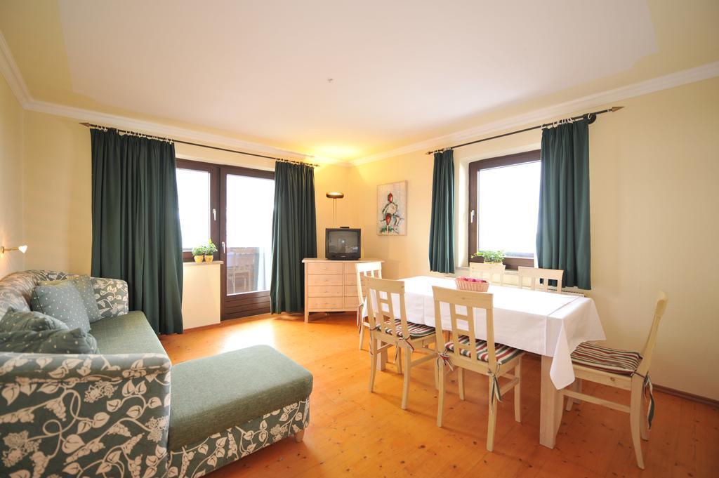 Apparthotel Restaurant Steiners Eben Im Pongau Quarto foto